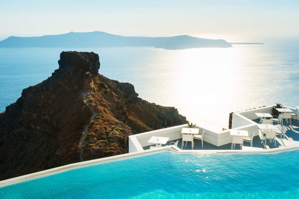 Honeymoon suite with infinity pool in Greece
